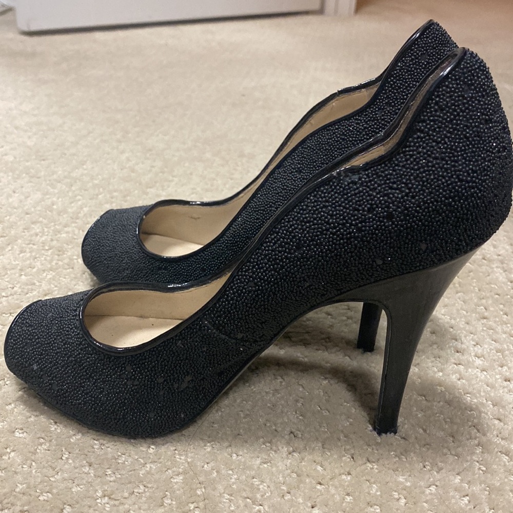 Black Pumps - Picture 3 of 3
